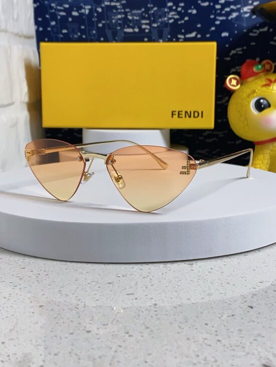 Women\'s Sunglasses FENDI Sunglasses main image 8